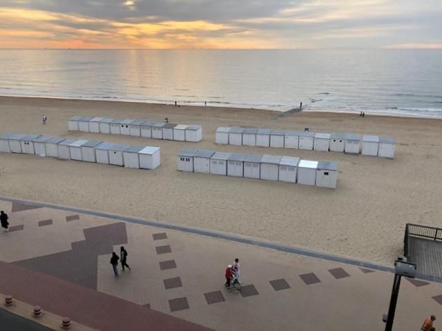 Appartementen Op De Zeedijk In Knokke Op De 3E En 4E Verdieping Van Logie Marie Esterno foto
