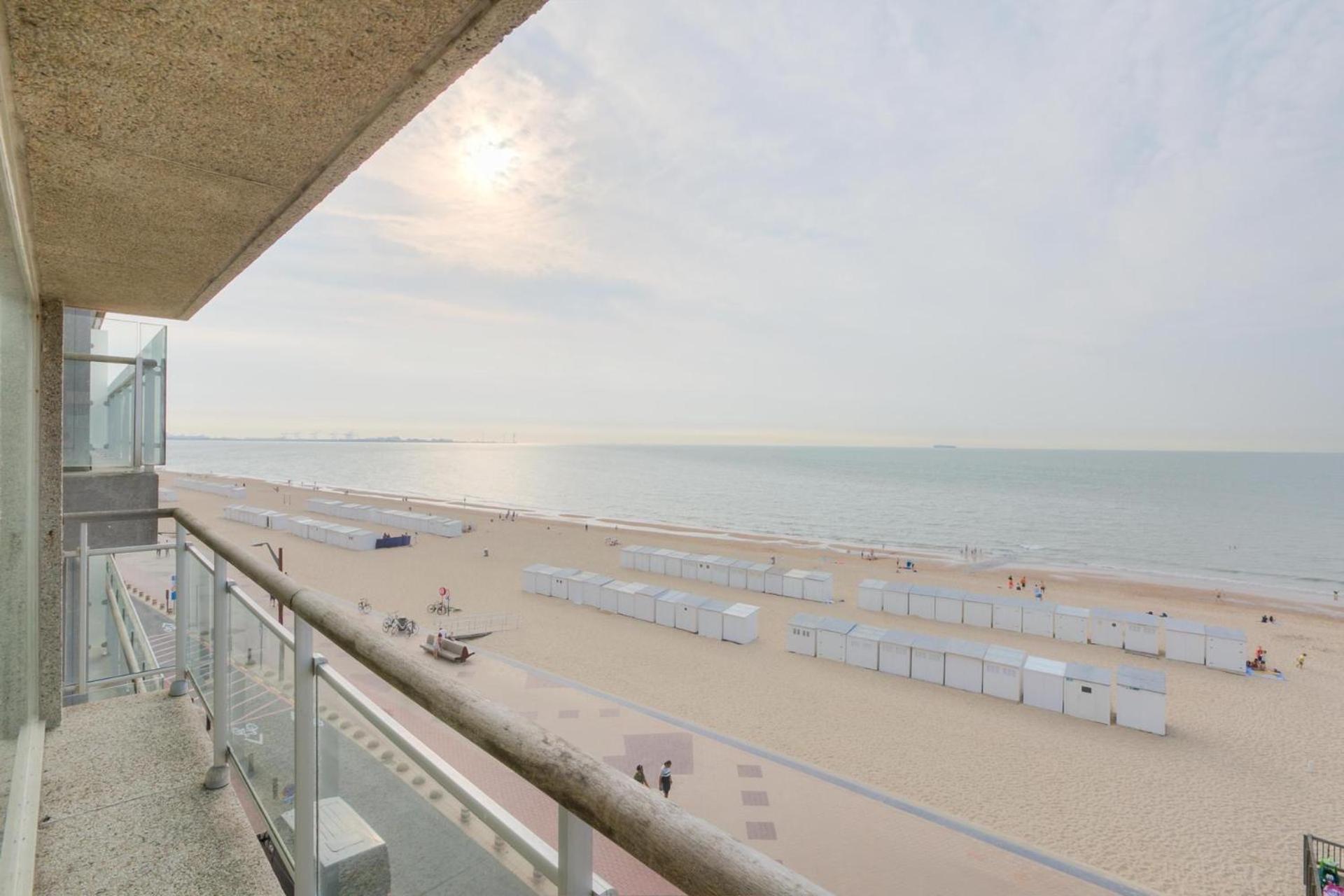 Appartementen Op De Zeedijk In Knokke Op De 3E En 4E Verdieping Van Logie Marie Esterno foto